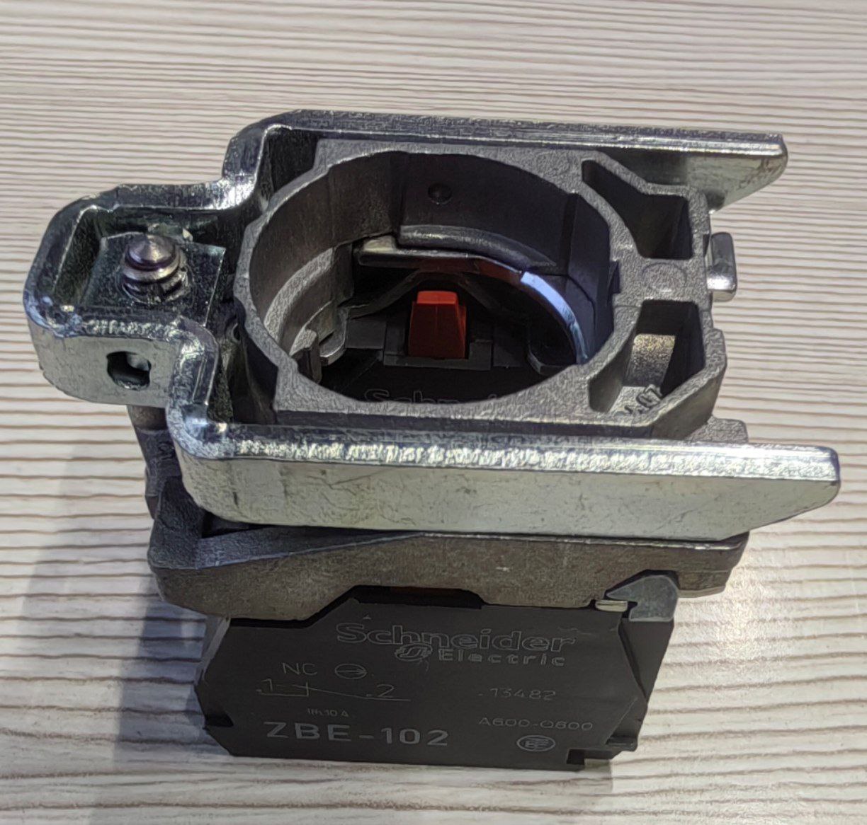 Блок контактный Schneider Electric ZBE-102, в сборе