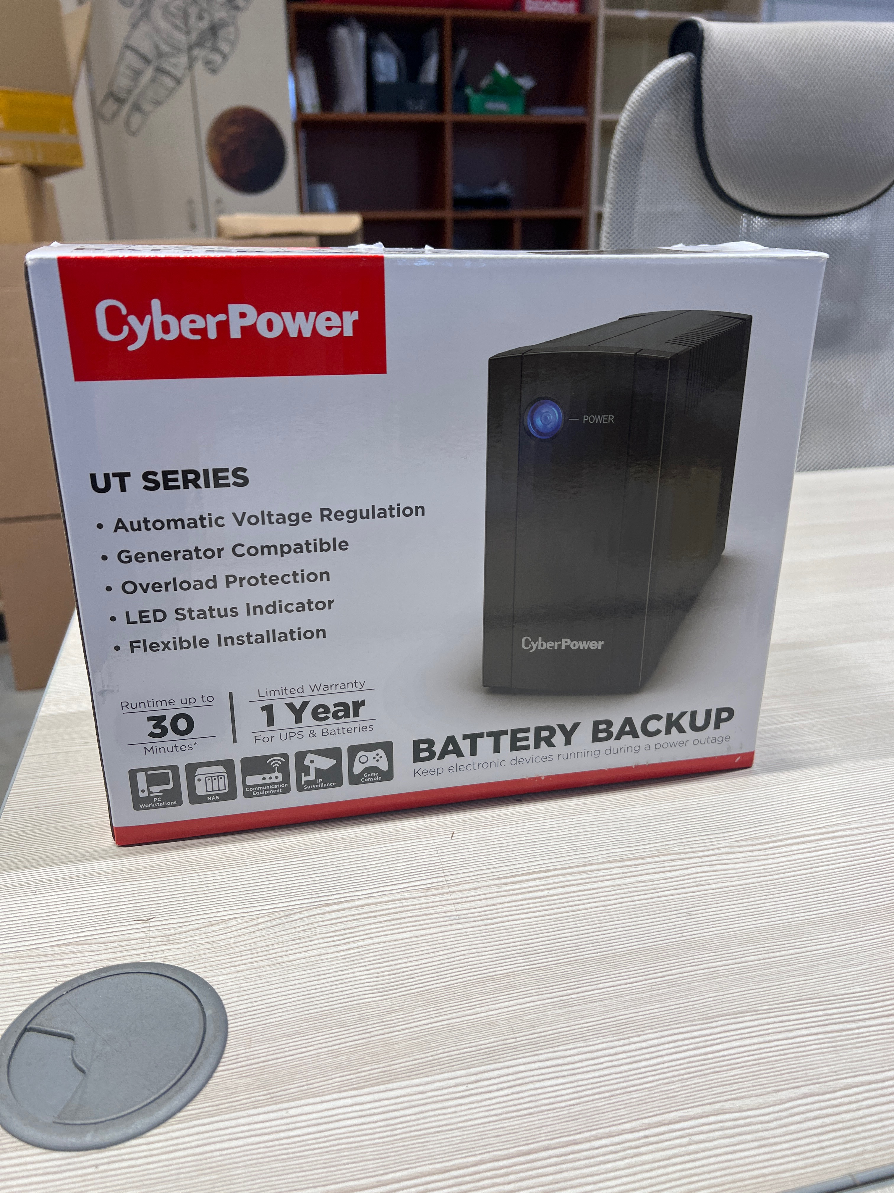 ИБП CyberPower UTC650EI (линейно-интерактивный, 650ВА, 4 роз IEC 320)