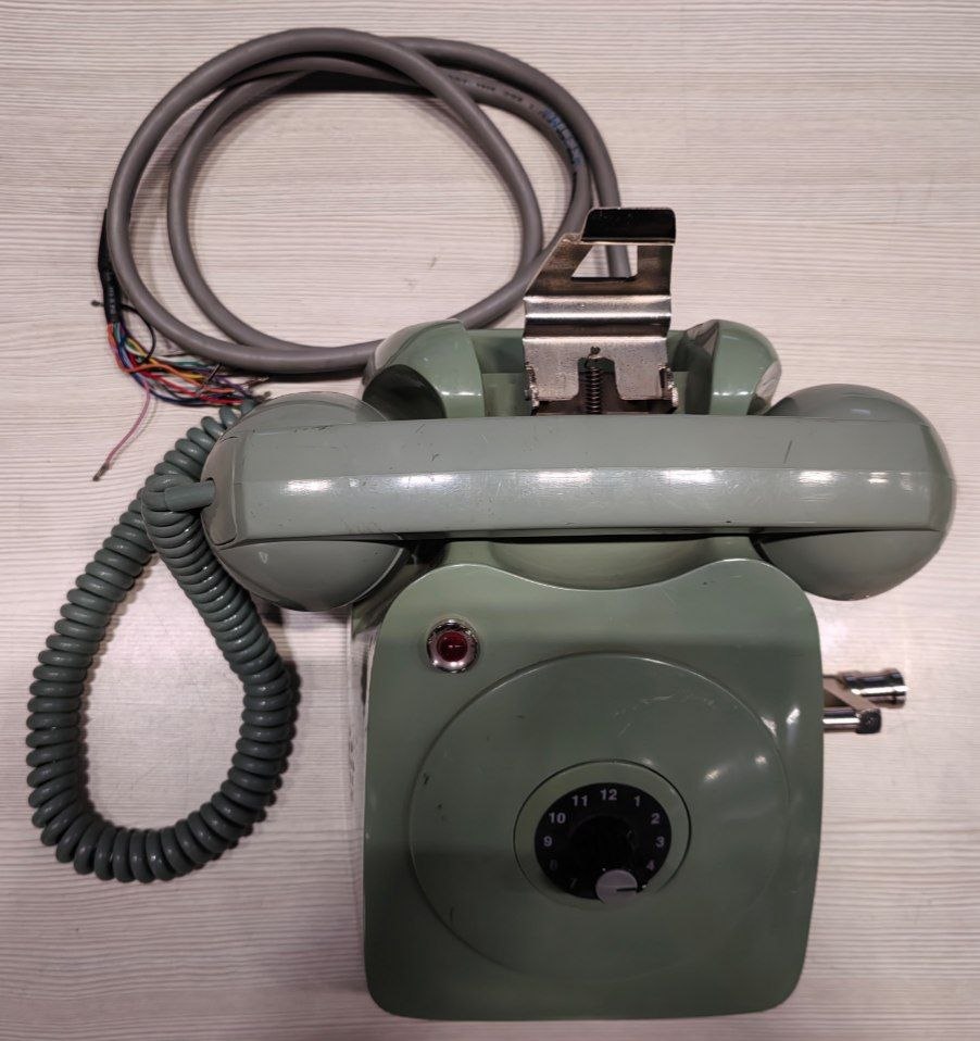 Телефонный аппарат дисковый SAMYUNG SD-12A, s.n 7B09661, б.у, на проверку